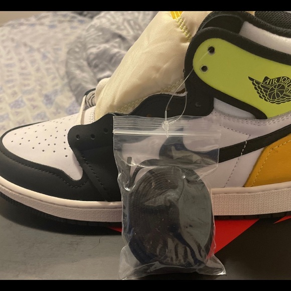 Air Jordan 1 Retro High OG GS brand new - Picture 2 of 3
